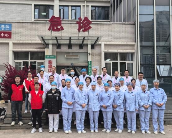 梨園醫(yī)院青年志愿者助力2025年武漢馬拉松醫(yī)療保障